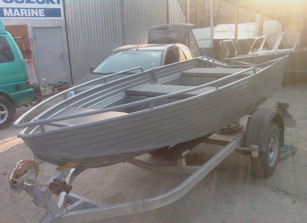 РУСБОТ‑36 Алюминиевая моторно‑гребная лодка