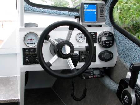 РУСБОТ‑75Н Алюминиевая моторная лодка.