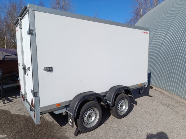 Двухосный промтоварный фургон (кузов: 6,8 м3) Наименование МЗСА 817783