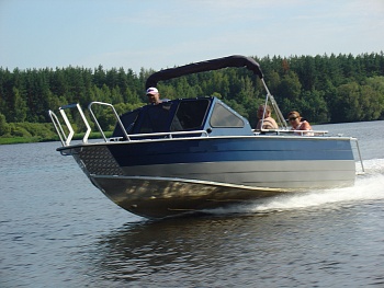 РУСБОТ‑60 Алюминиевая моторная лодка