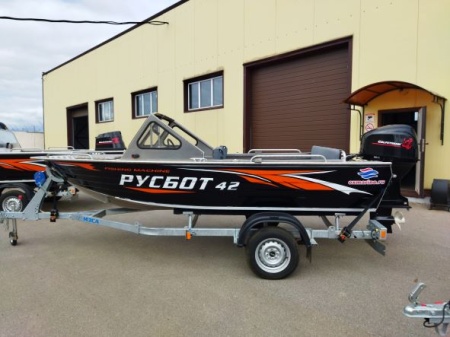 РУСБОТ‑42 Алюминиевая моторная лодка.
